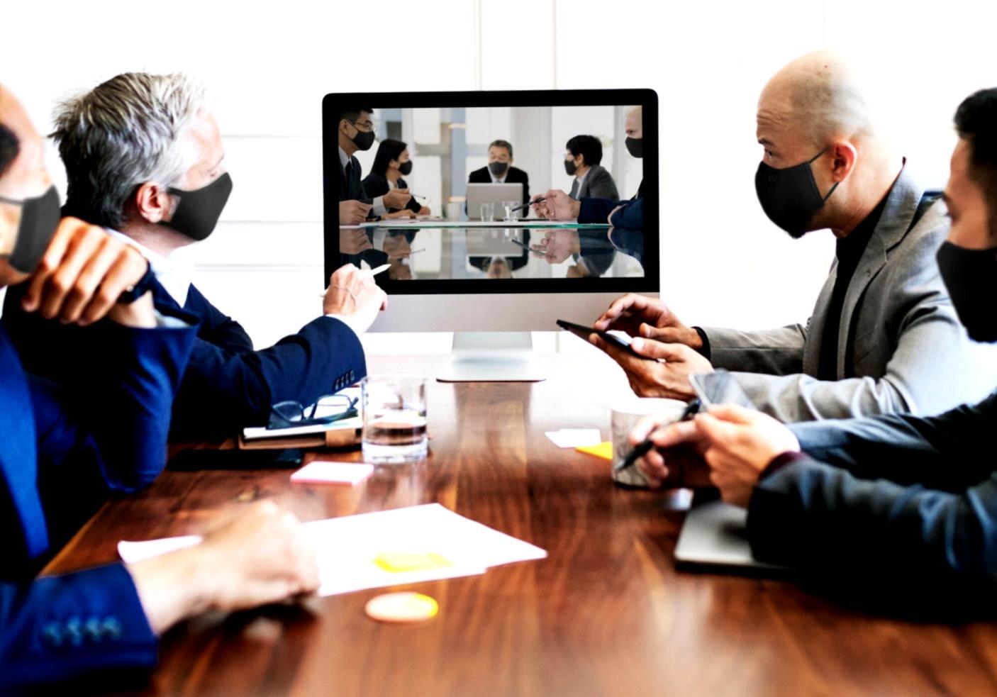 Groupe de participants collaborant lors d'un atelier financier